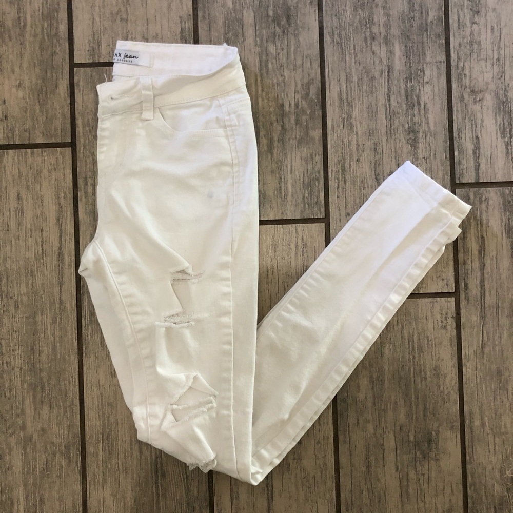 Ripped skinny jeans